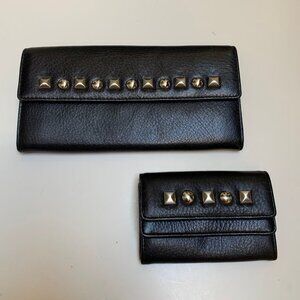 BNWOT Stuart Weitzman Silvertone Studded Black Pebble Leather Long Wallet